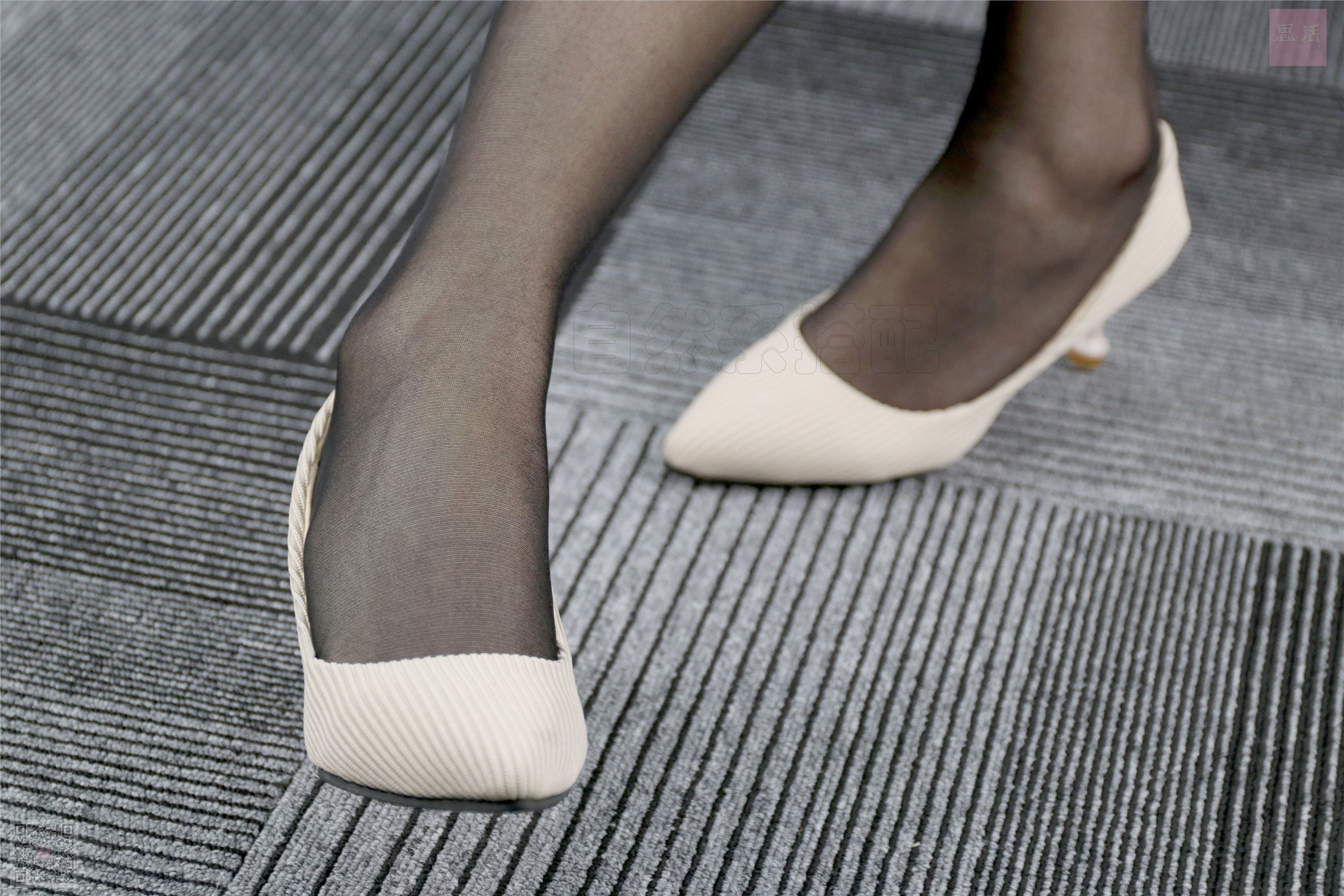 SiHua思话  SH028 珺洁 当黑丝袜遇上羞脸